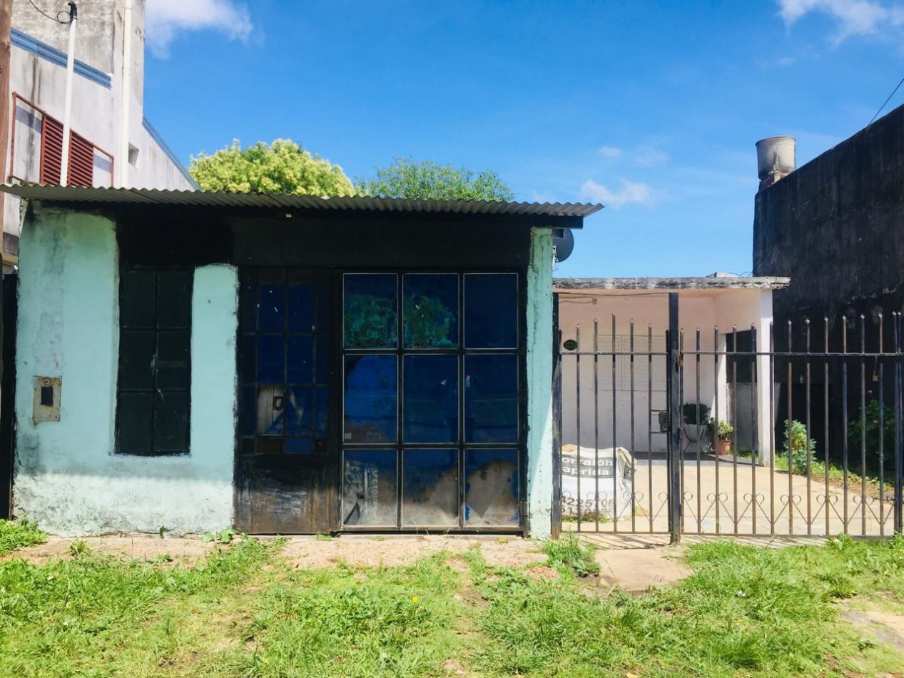VENTA DE CASA TRES DORMITORIOS .