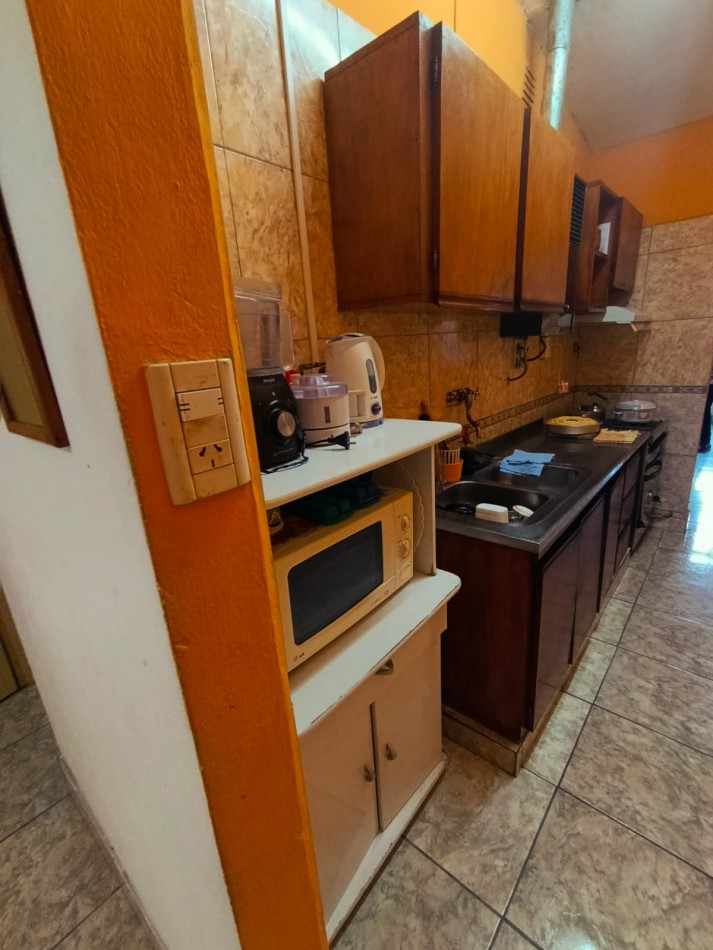 VENTA CASA 4 DORMITORIOS+SALON calle Santos Dominguez