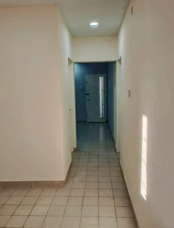 VENTA CASA 4 DORMITORIOS+SALON calle Santos Dominguez