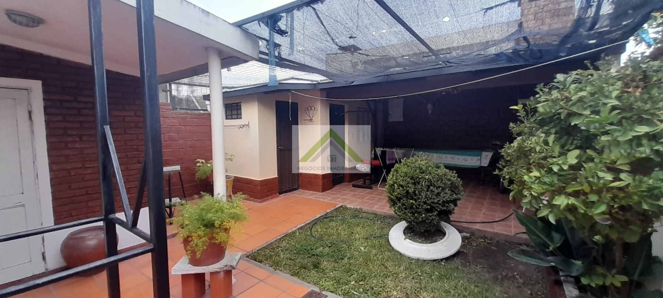 VENTA DE CASA DE DOS PLANTAS EN ZONA SAENZ PEÑA