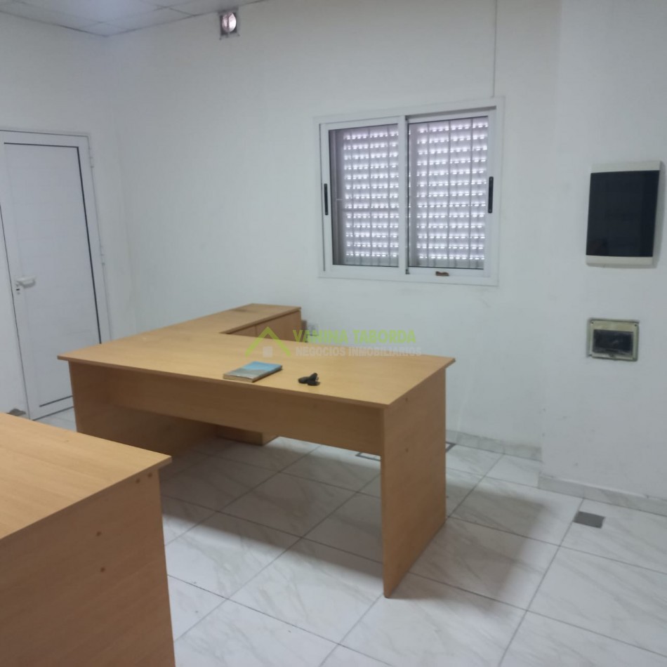 GALPON en Alquiler + Departamento- Zona Av. Churruarin y Acceso Norte