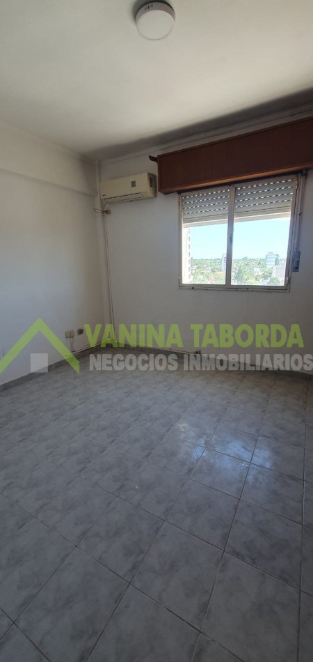VENTA DE DEPARTAMENTO 2 DORMITORIOS Y COCHERA ZONA PARQUE .