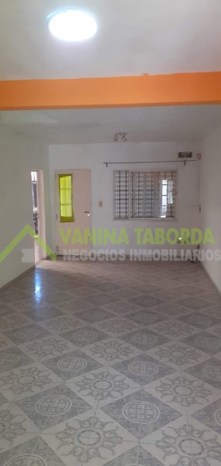 VENTA DE CASA 2 DORMITORIOS APTA A CREDITO.