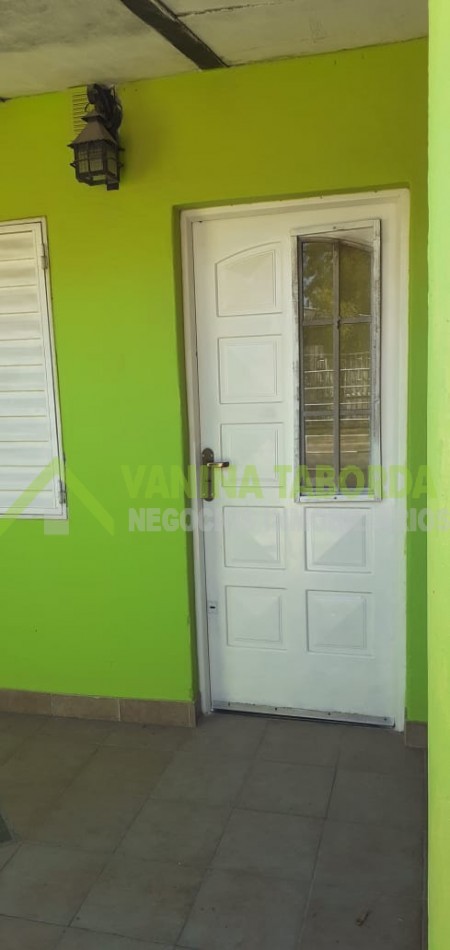 VENTA DE CASA 2 DORMITORIOS APTA A CREDITO.