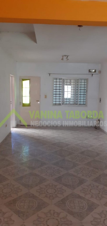 VENTA DE CASA 2 DORMITORIOS APTA A CREDITO.