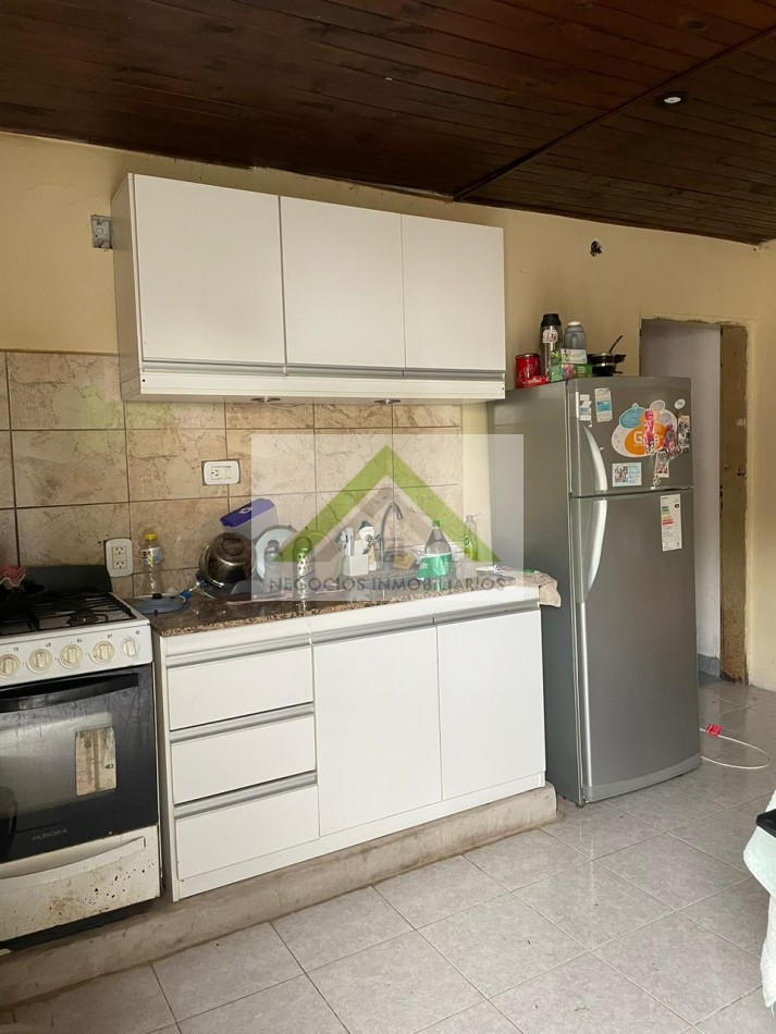 VENTA DE CASA CON GRAN TERRENO- STROBEL