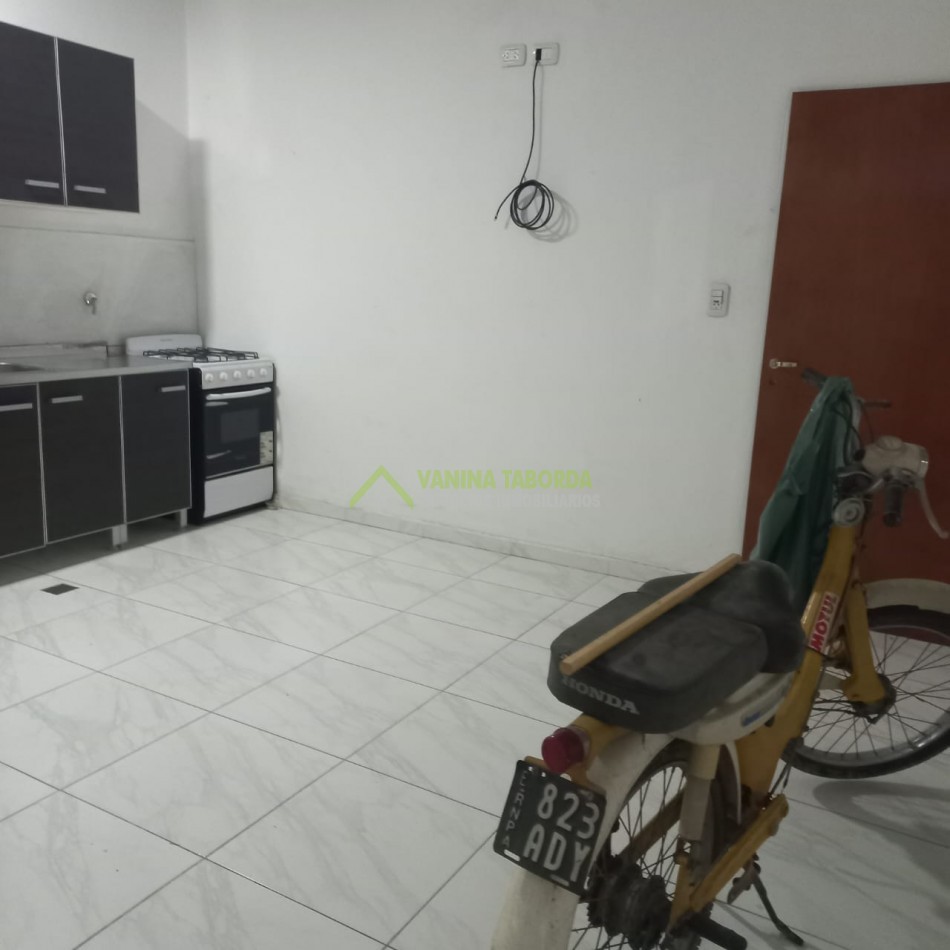 GALPON en Alquiler + Departamento- Zona Av. Churruarin y Acceso Norte