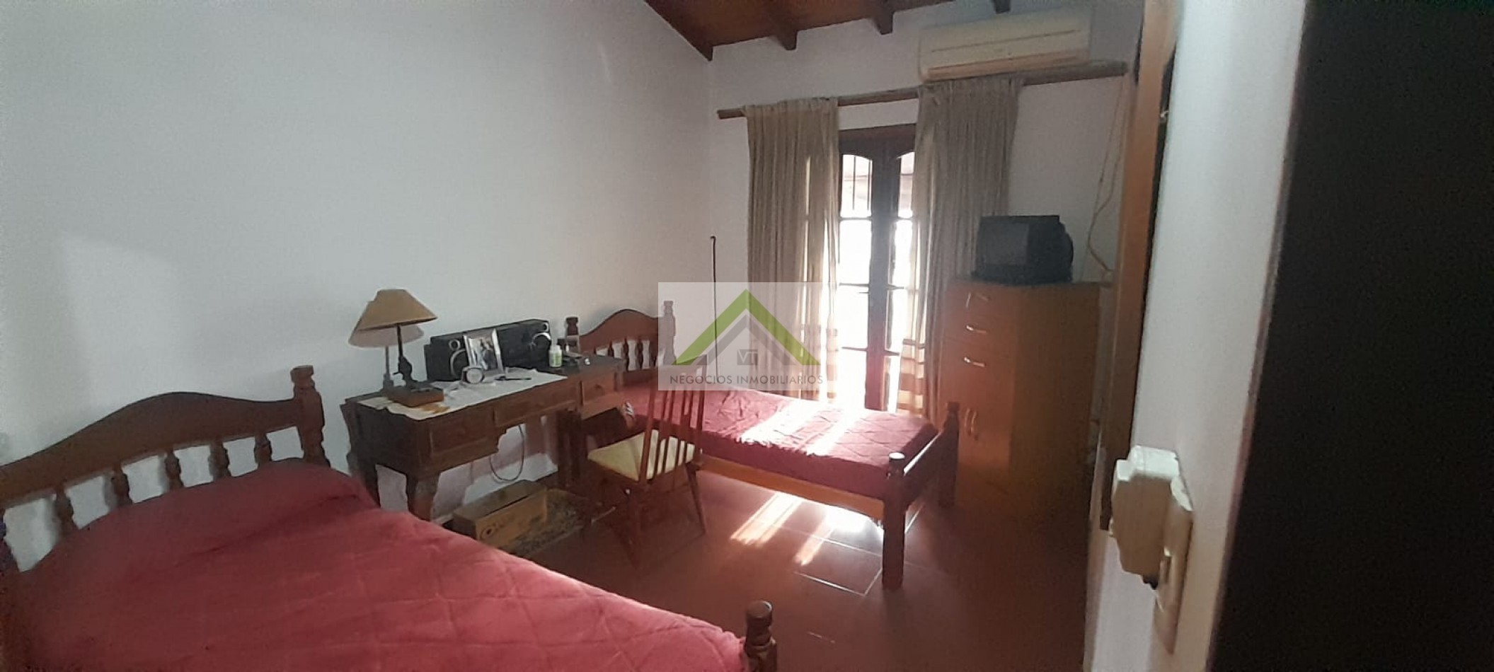 VENTA DE CASA DE DOS PLANTAS EN ZONA SAENZ PEÑA