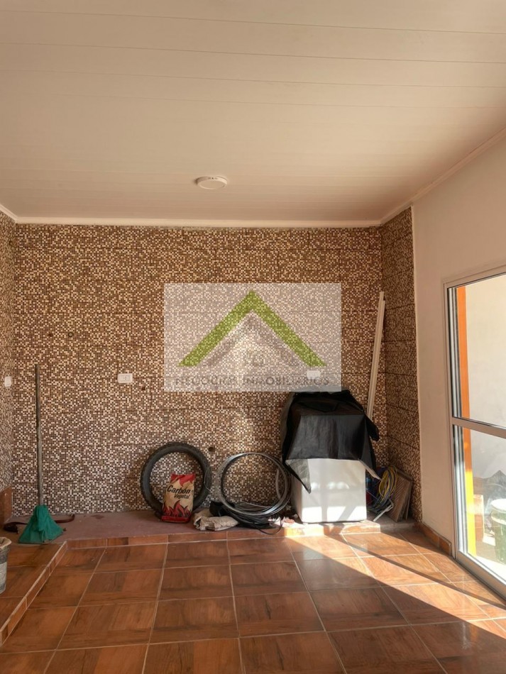 CASA A LA VENTA CALLE MITRE - DIAMANTE