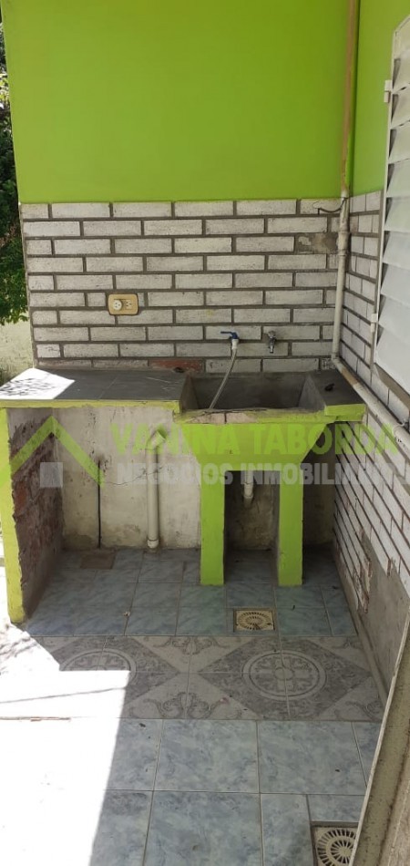 VENTA DE CASA 2 DORMITORIOS APTA A CREDITO.