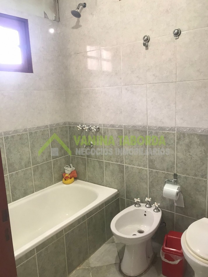 CASA EN VENTA ZONA PARACAO.