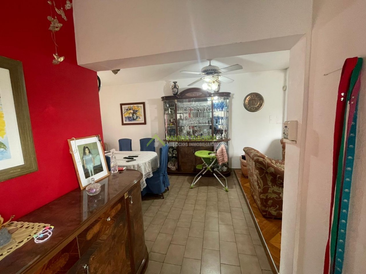 CASA EN  BARRIO ATRAA III, Tres dormitorios mas Local