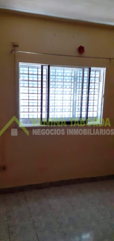 VENTA DE CASA 2 DORMITORIOS APTA A CREDITO.