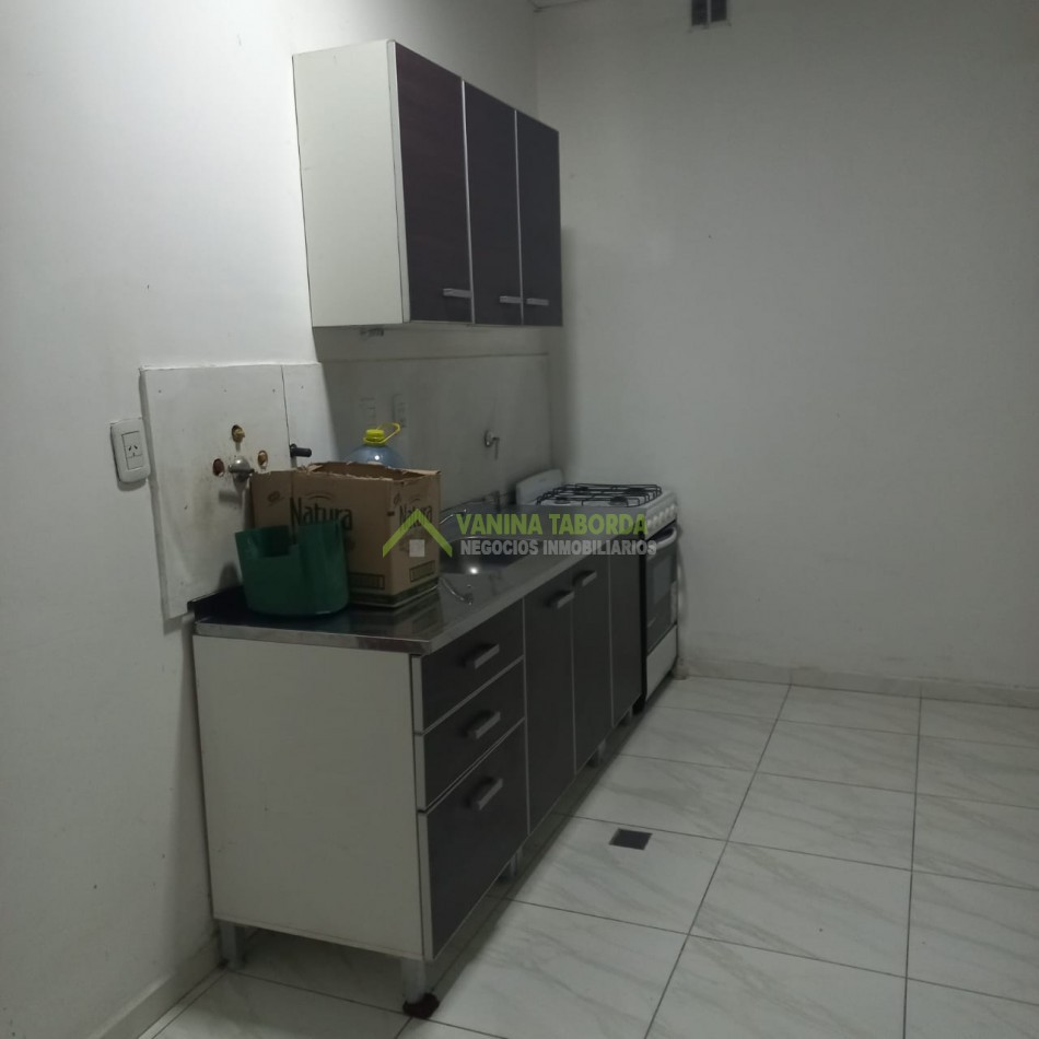 GALPON en Alquiler + Departamento- Zona Av. Churruarin y Acceso Norte