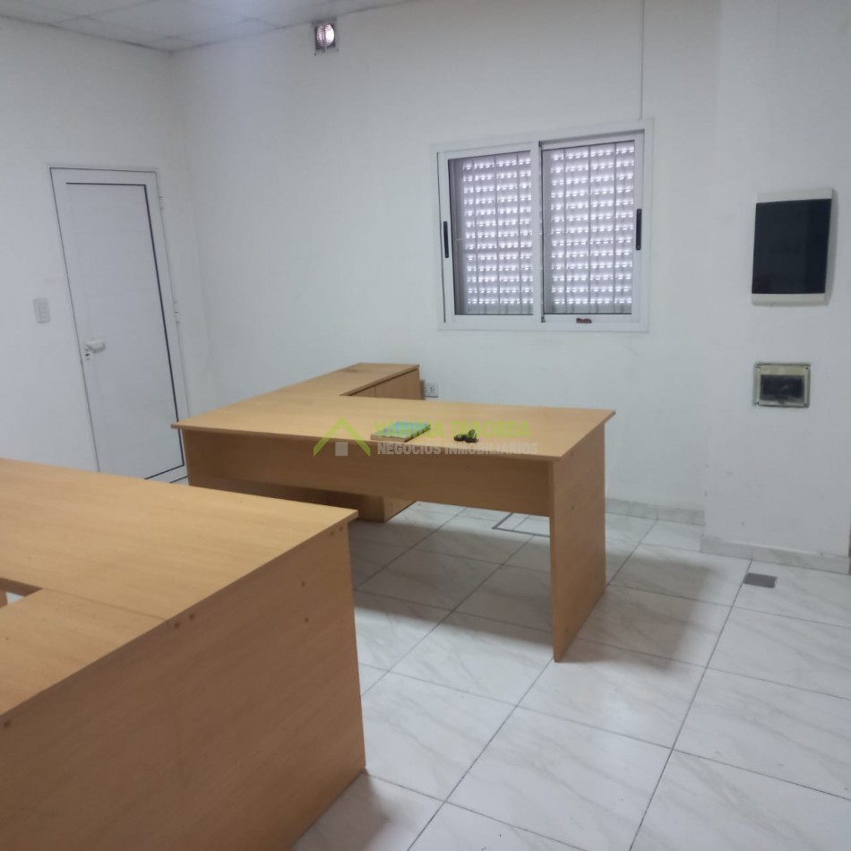 GALPON en Alquiler + Departamento- Zona Av. Churruarin y Acceso Norte