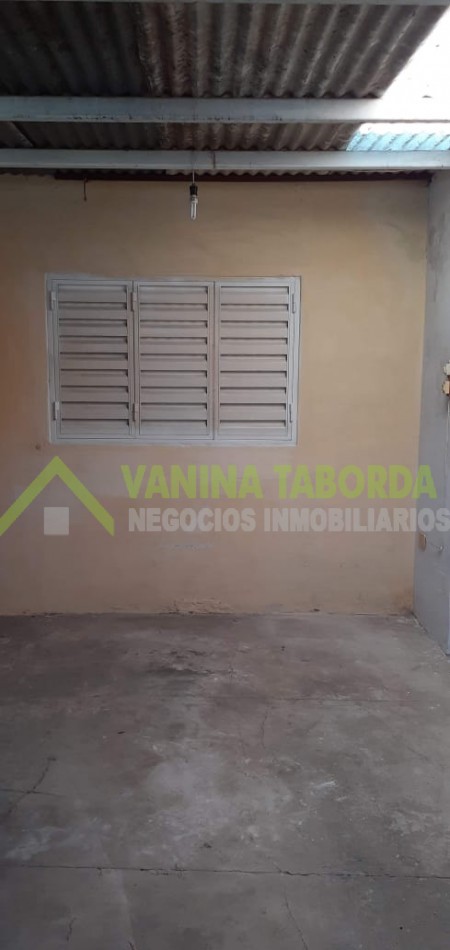 VENTA DE CASA 2 DORMITORIOS APTA A CREDITO.