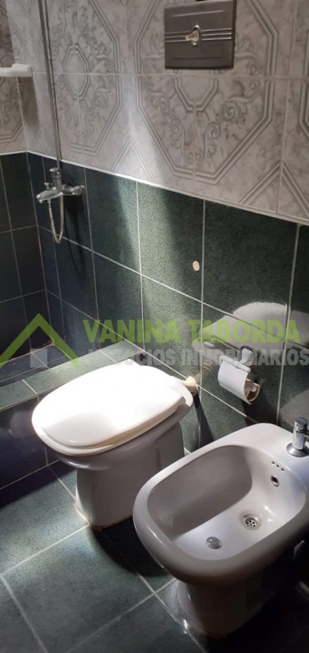 VENTA DE CASA 2 DORMITORIOS APTA A CREDITO.