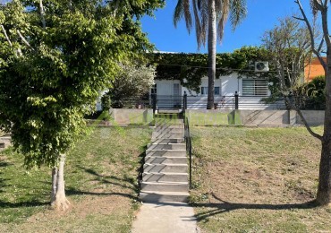 VENTA CASA AMPLIA, APTA CREDITO EN DIAMANTE
